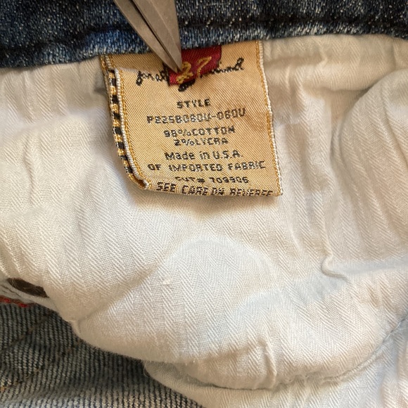 7FAM crop flare raw hem light wash jeans, low rise, size 27 - Picture 10 of 11